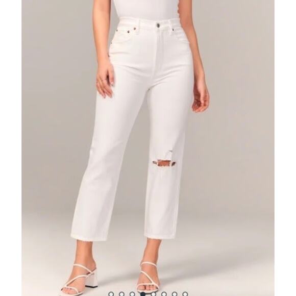 NWT New Abercrombie Curve Love Ultra High Rise DistressedStraight Jean Denim - Picture 1 of 16